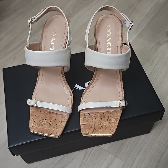Kit stilettos by COACH Size 8 - Picture 1 of 13